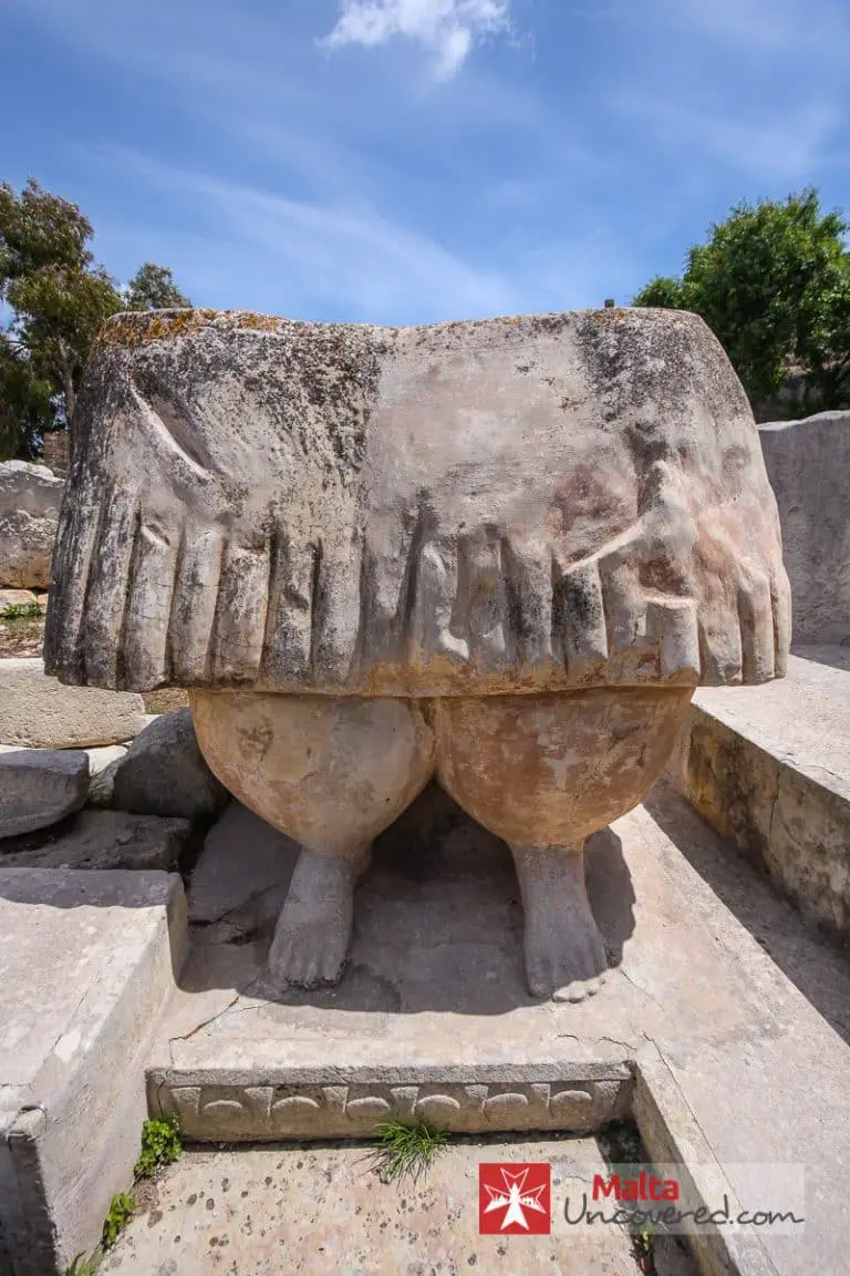 Skulptur, die so interpretiert wird, dass sie eine Fruchtbarkeitsg?ttin darstellt, die in den Tarxien-Tempeln gefunden wurde.